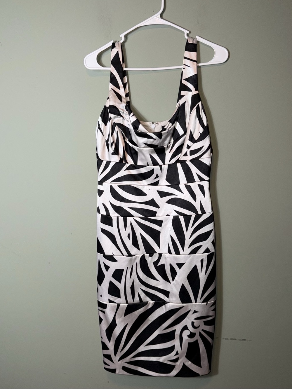 White House Black Market Women’s Satin Bandage Cocktail Dress Size 6 Blk/White